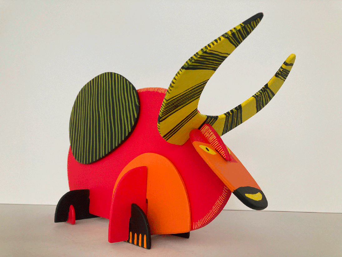 Bison en volume en bois peint avec des formes géométriques crée par l'illustratrice Nathalie dieterlé
